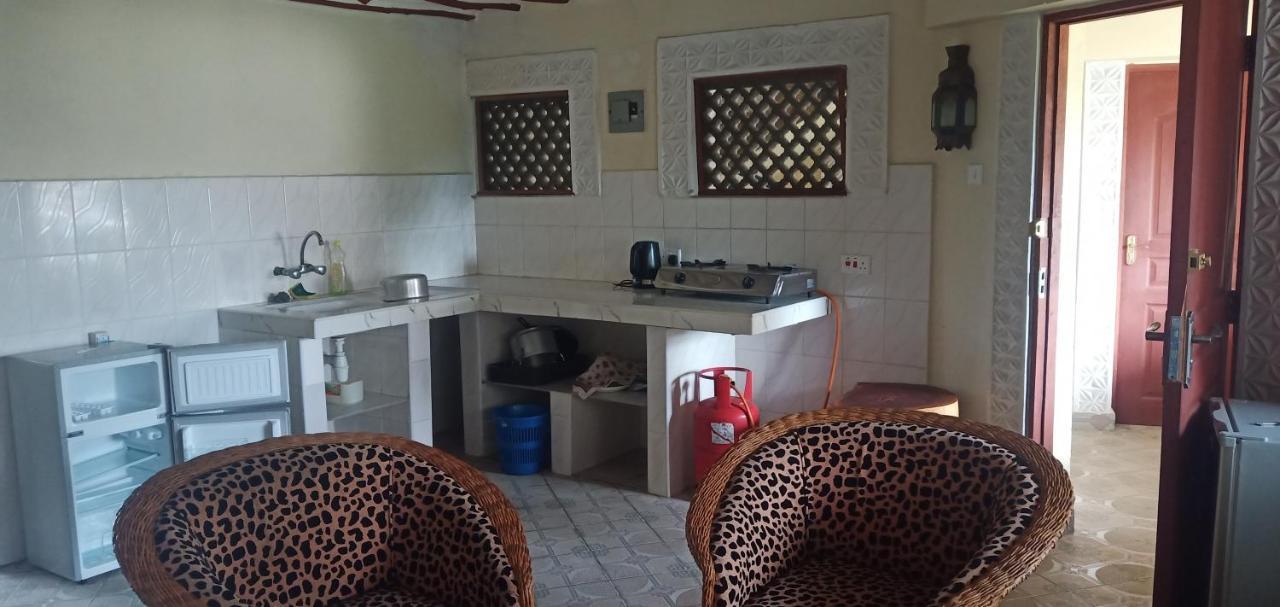 Apartment Coconut Village Diani Beach