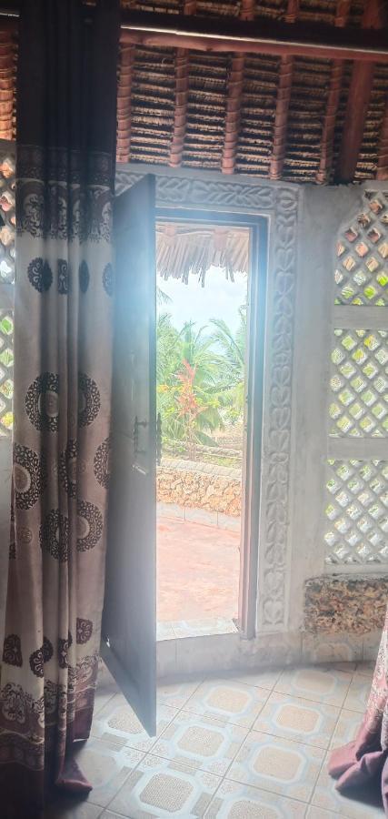 Apartment Coconut Village Diani Beach
